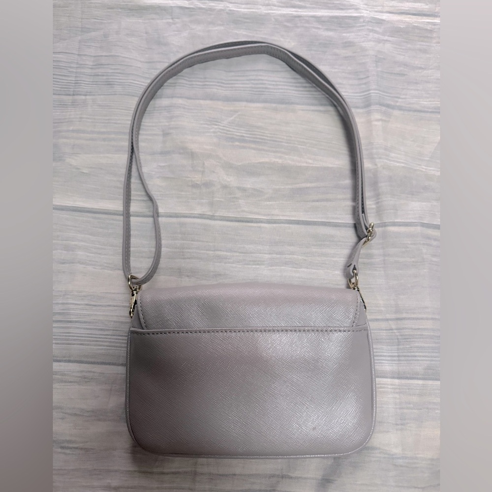 Tory Burch Robinson Turnlock Leather Crossbody - Like New Condition 🤍 - Picture 3 of 12